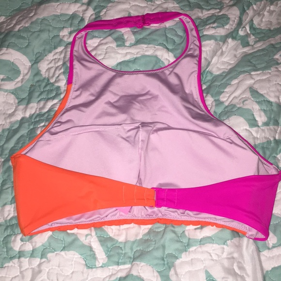 Brand New Victoria’s Secret halter top - Picture 2 of 3